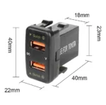 Зарядний пристрій кнопка Toyota з вольтметром та 2 USB 3.4A 12В-24В Зелений - Швидка зарядка - Зображення 3