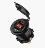 Автомобільний зарядний пристрій два порти 2 USB + 2 Type-C 12-24V 83W врізна розетка, з вольтметром Червоне підсвічування - Зображення 3